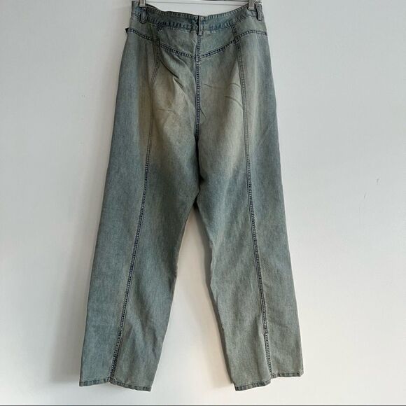 DKNY Light Wash High Rise Front Seam Split Hem Straight Leg Denim Size 14W NWT - Picture 2 of 10